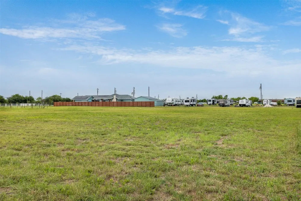 Stork Road Del Valle, TX 78617