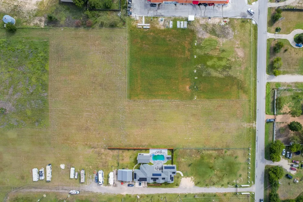 Stork Road Del Valle, TX 78617