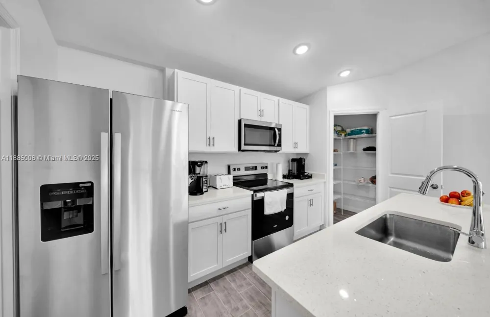 4217 NE 23rd Pl Cape Coral, FL 33909