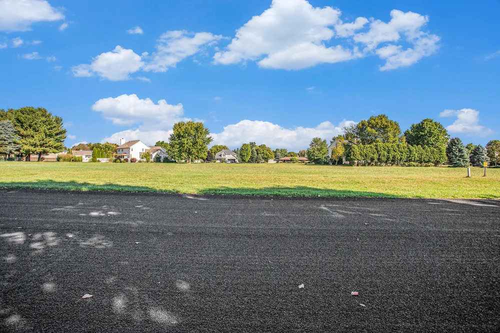 908 Maple Meadows Avenue Vicksburg, MI 49097