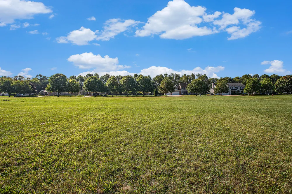 908 Maple Meadows Avenue Vicksburg, MI 49097