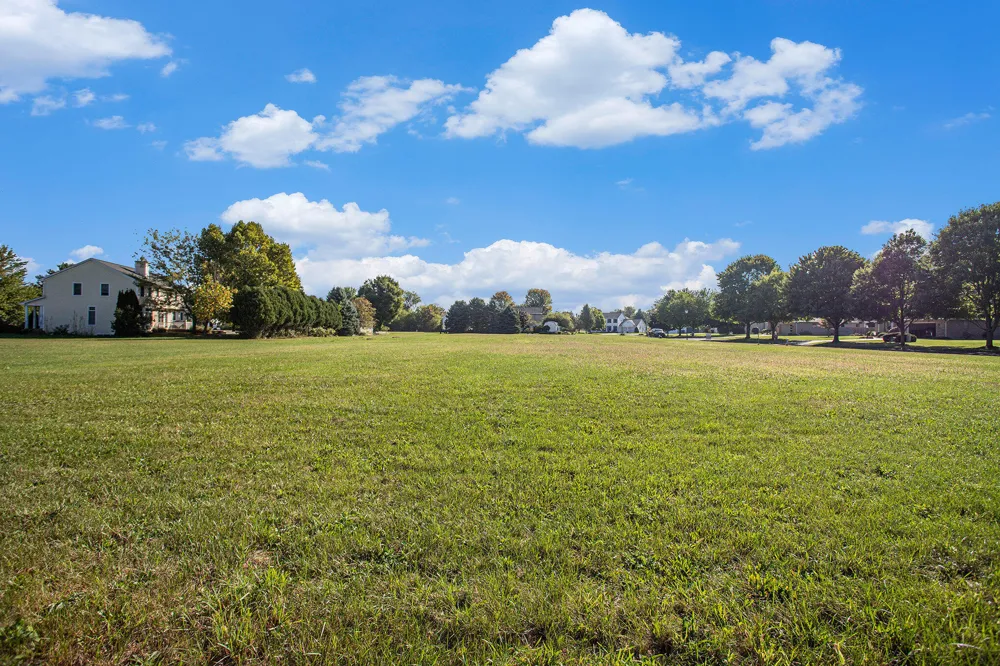 908 Maple Meadows Avenue Vicksburg, MI 49097