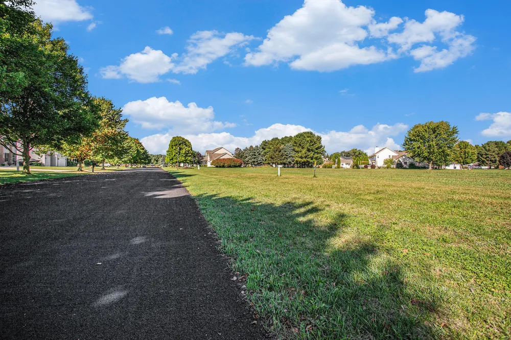908 Maple Meadows Avenue Vicksburg, MI 49097