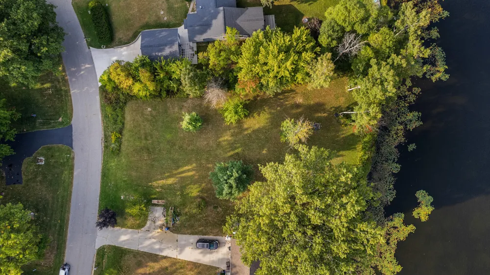 33 W Shore Drive Stanton, MI 48888