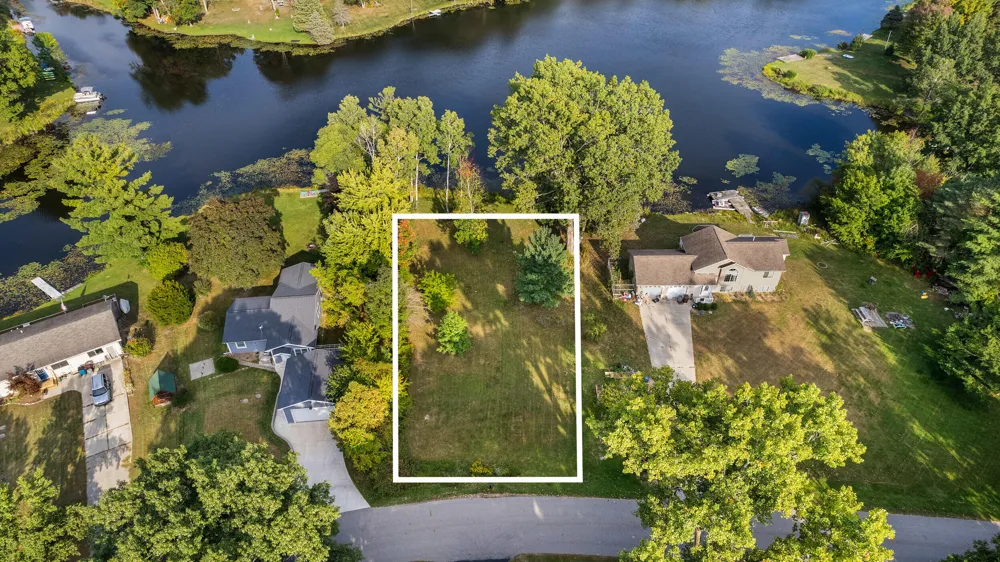 33 W Shore Drive Stanton, MI 48888