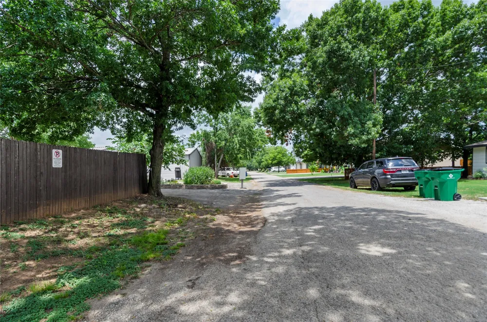 102 Mesquite Street Paradise, TX 76073