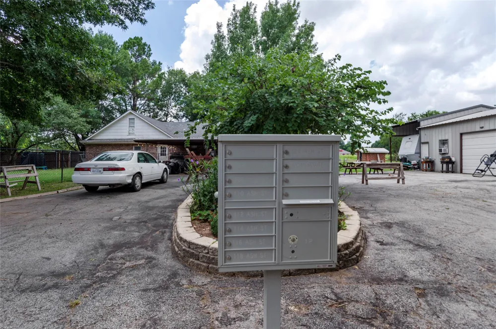 102 Mesquite Street Paradise, TX 76073
