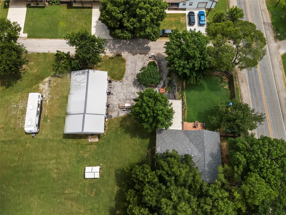 102 Mesquite Street Paradise, TX 76073