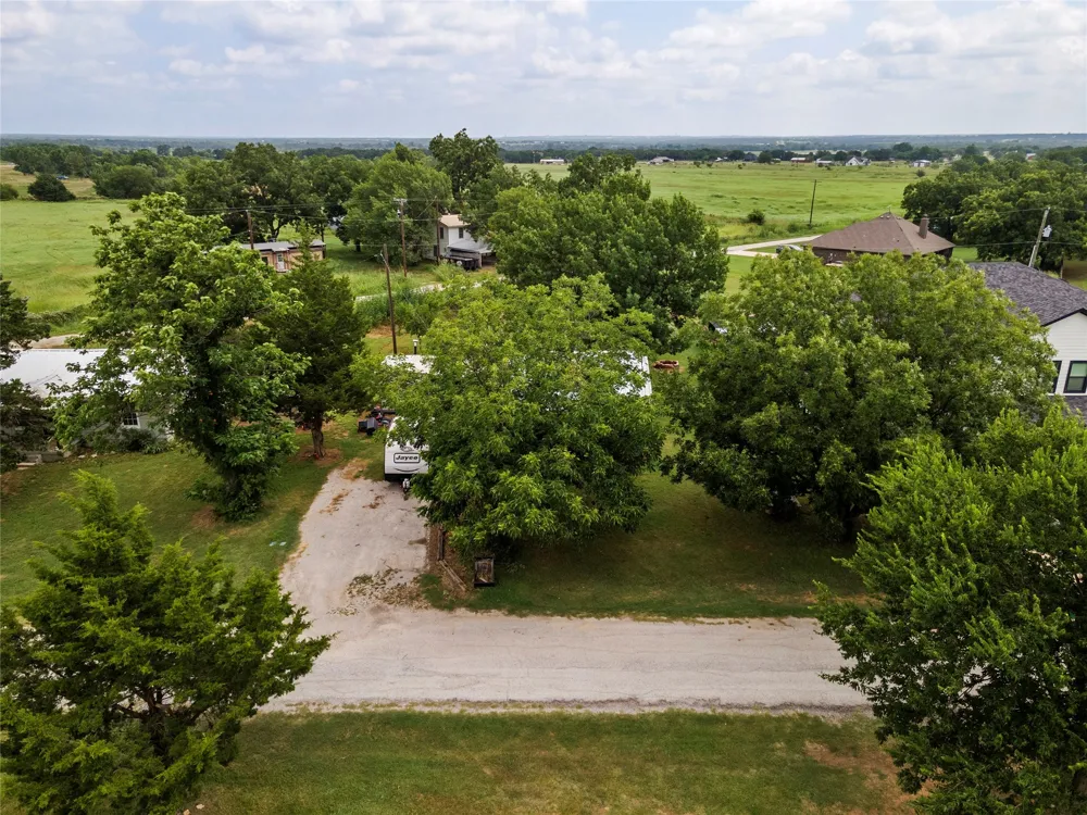 102 Mesquite Street Paradise, TX 76073