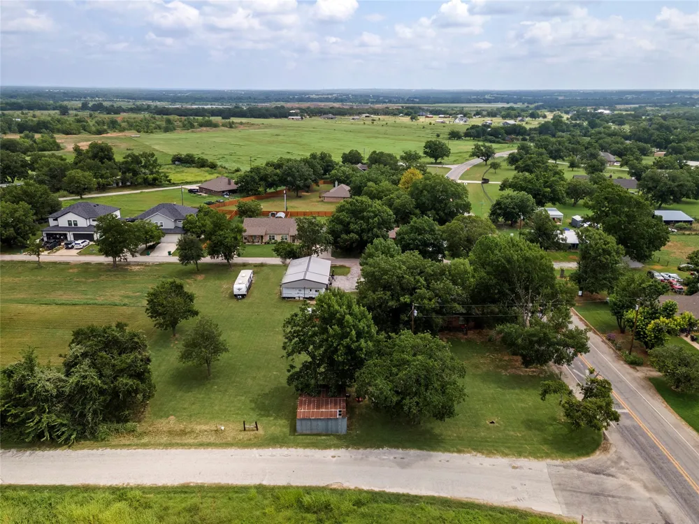 102 Mesquite Street Paradise, TX 76073
