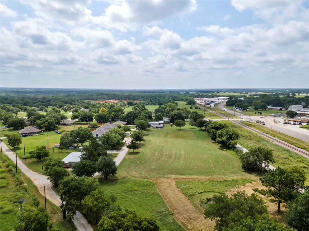 102 Mesquite Street Paradise, TX 76073