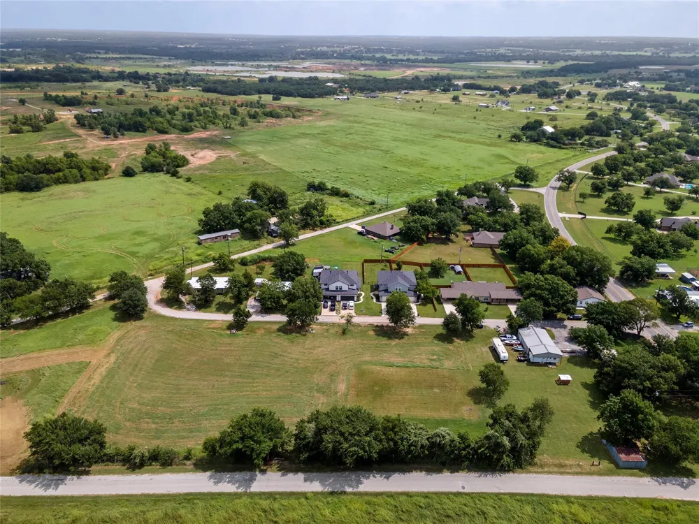 102 Mesquite Street Paradise, TX 76073