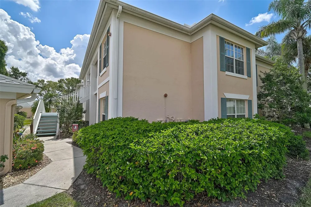 4705 SAND TRAP STREET CIRCLE E #106 Bradenton, FL 34203