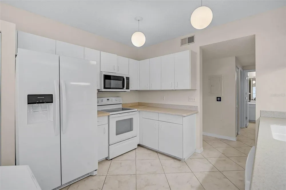 4705 SAND TRAP STREET CIRCLE E #106 Bradenton, FL 34203