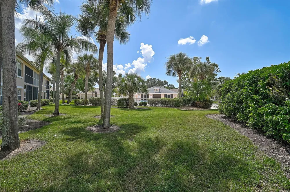 4705 SAND TRAP STREET CIRCLE E #106 Bradenton, FL 34203
