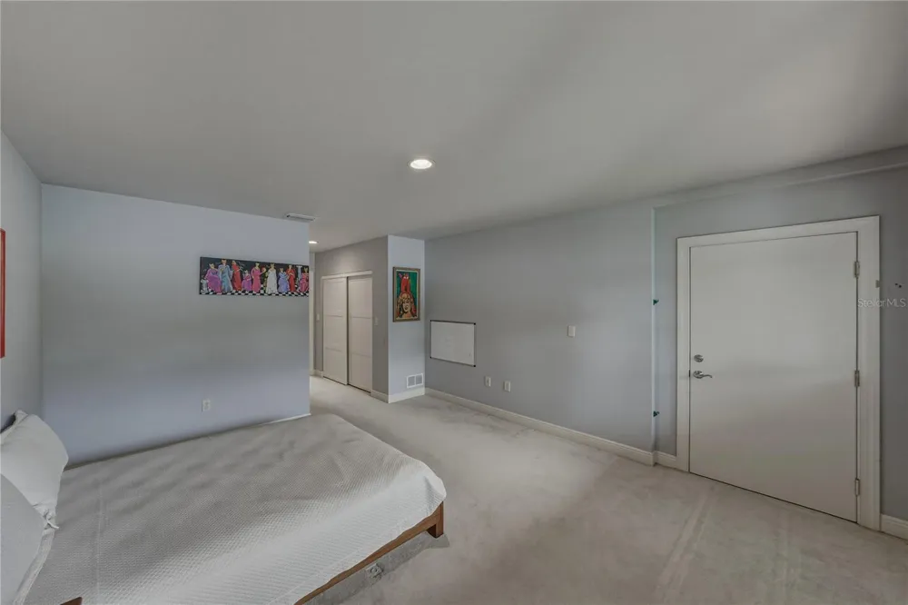 838 MONTEREY BOULEVARD NE St Petersburg, FL 33704
