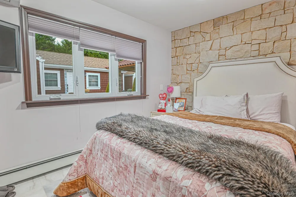 38 Quarry Lane Levittown, NY 11756
