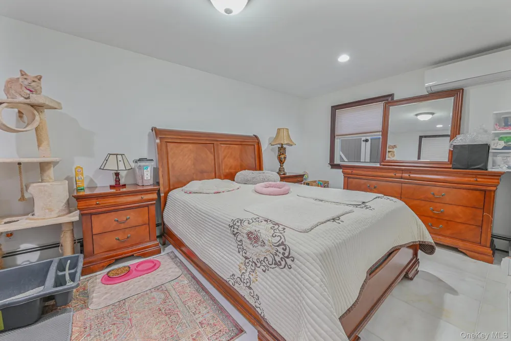 38 Quarry Lane Levittown, NY 11756