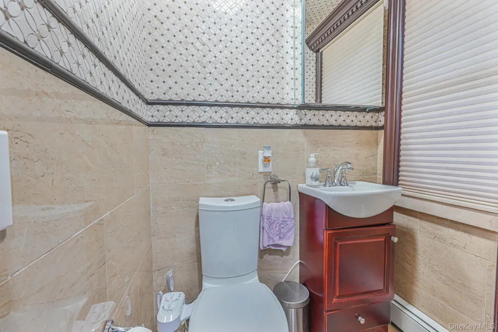 38 Quarry Lane Levittown, NY 11756