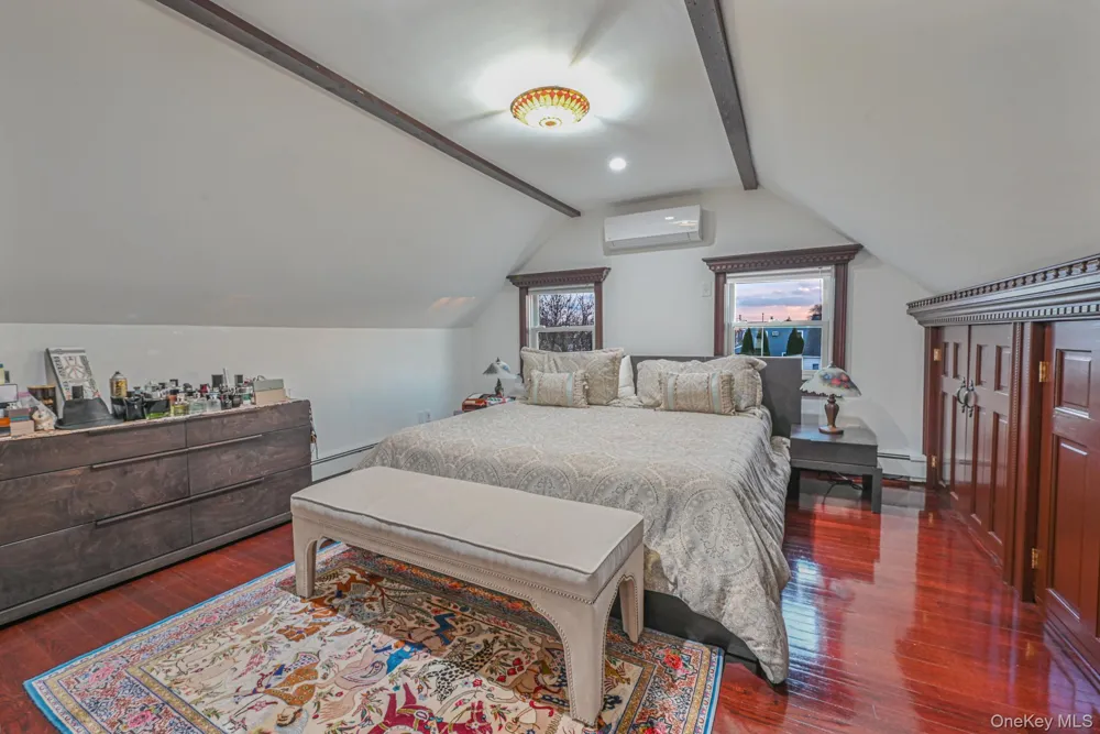 38 Quarry Lane Levittown, NY 11756