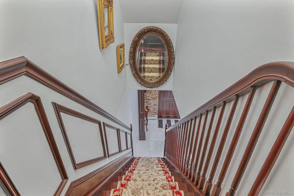 38 Quarry Lane Levittown, NY 11756