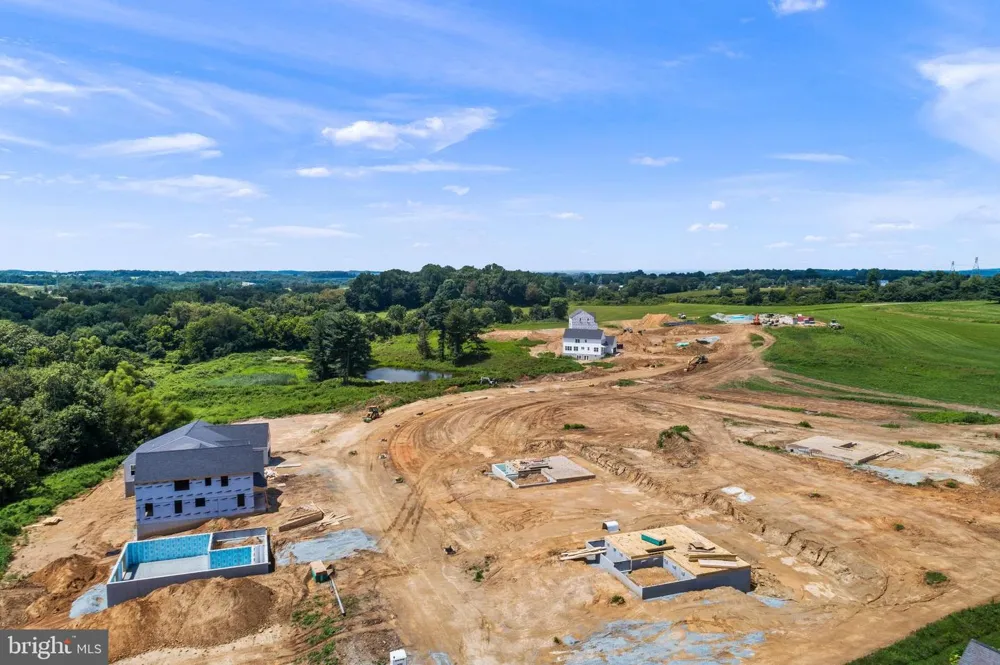 11011110 TRINITY DRIVE Oxford, PA 19363