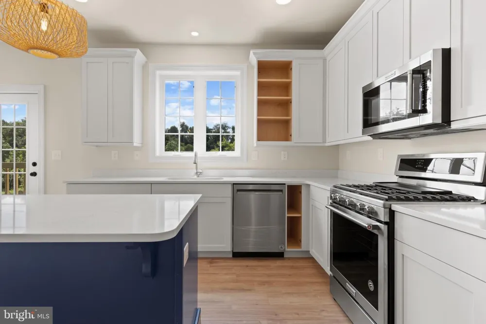 11011110 TRINITY DRIVE Oxford, PA 19363