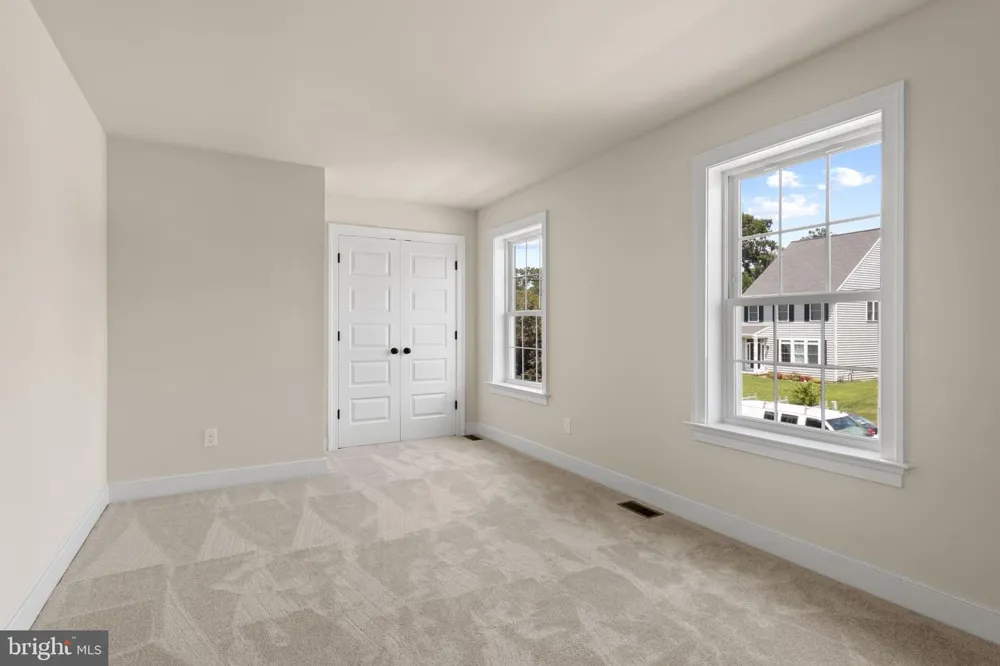 11011110 TRINITY DRIVE Oxford, PA 19363