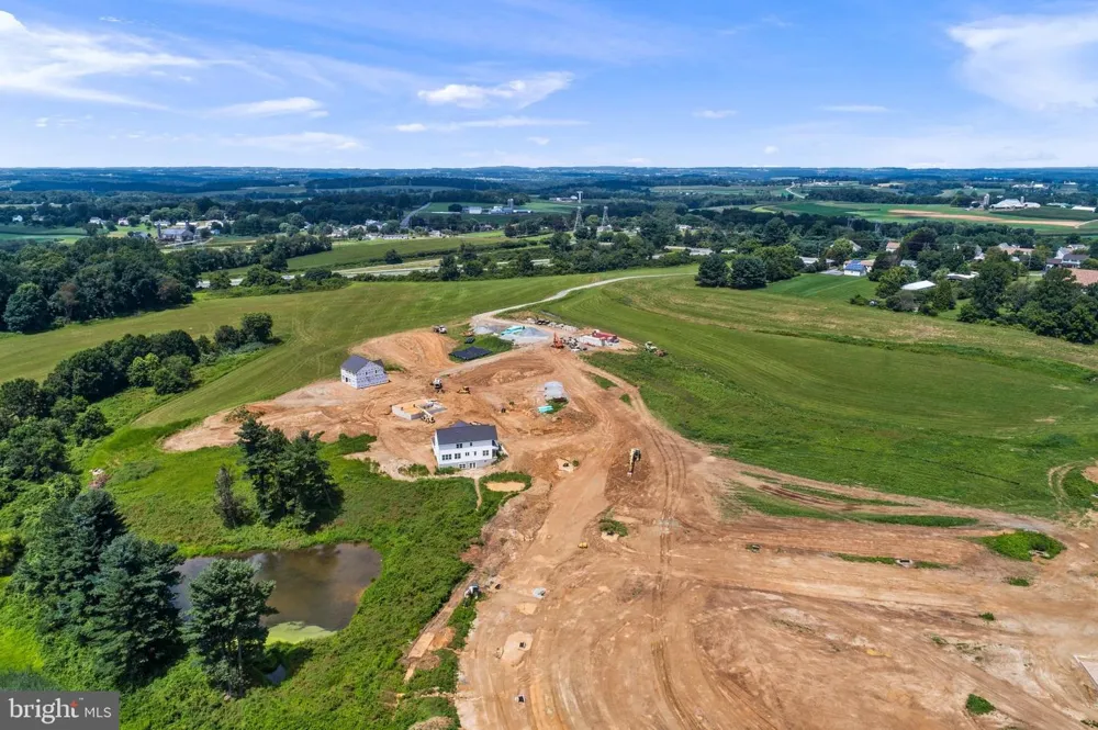 11011110 TRINITY DRIVE Oxford, PA 19363