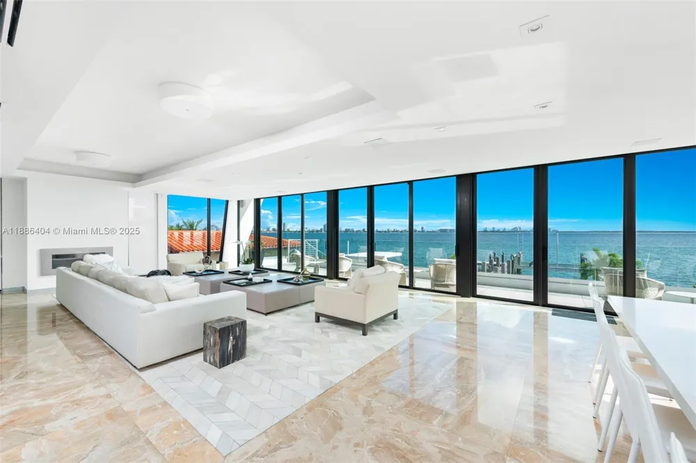 1580 S Treasure Dr North Bay Village, FL 33141