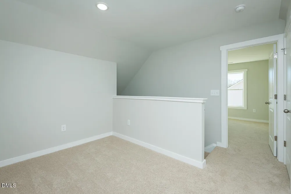 409 E Lee Avenue Yadkinville, NC 27055