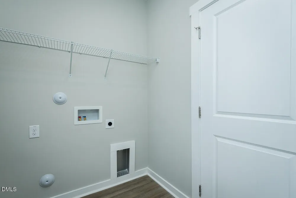 409 E Lee Avenue Yadkinville, NC 27055