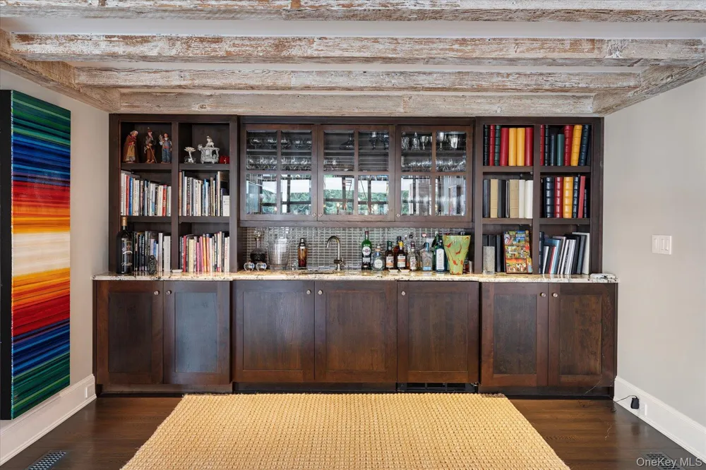 231 Flying Point Road Southampton, NY 11968