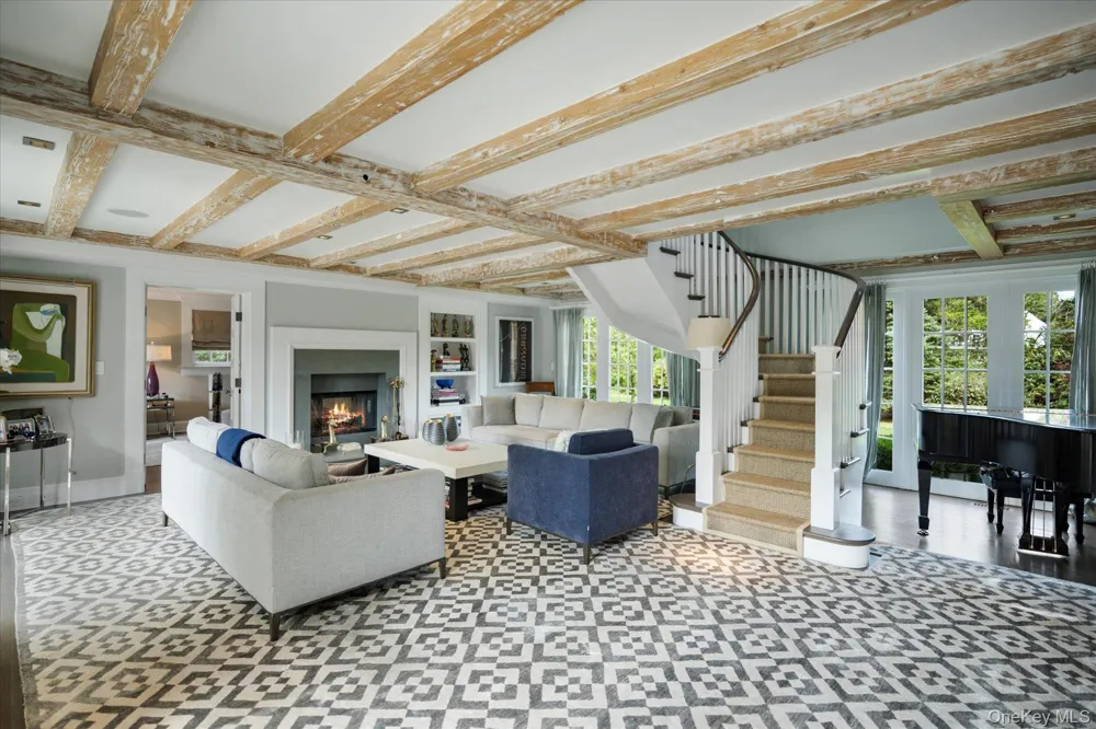 231 Flying Point Road Southampton, NY 11968