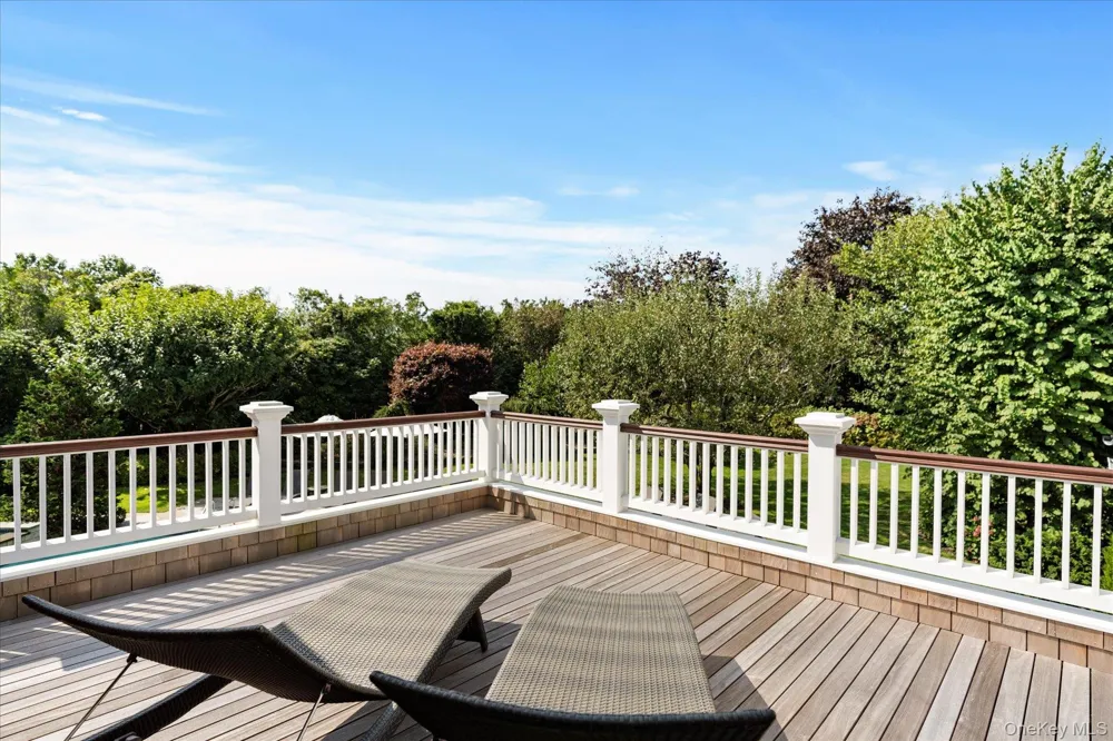 231 Flying Point Road Southampton, NY 11968