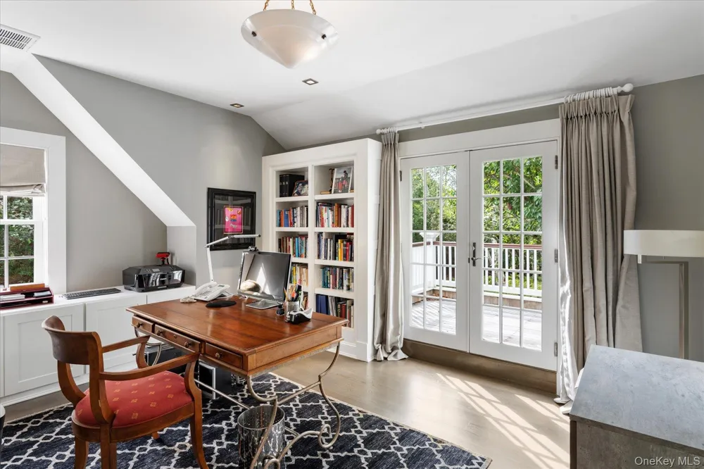 231 Flying Point Road Southampton, NY 11968