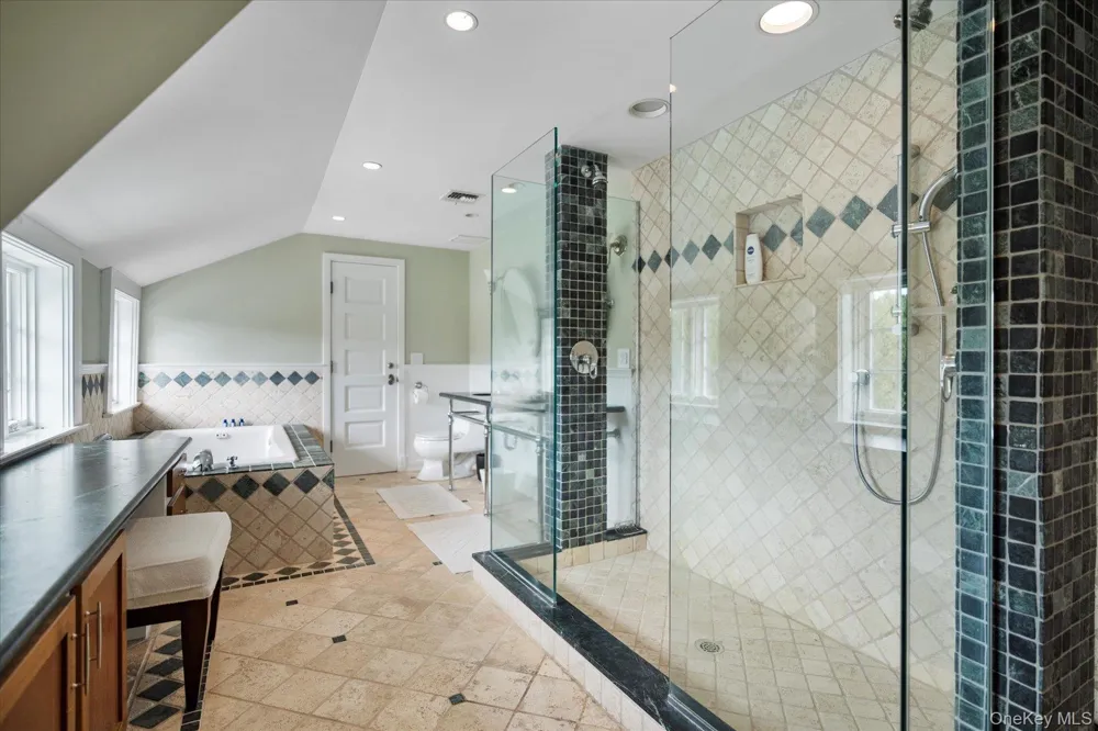 231 Flying Point Road Southampton, NY 11968
