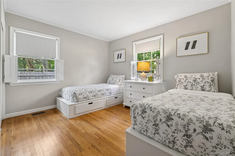 1181 FIREPLACE RD East Hampton, NY 11937