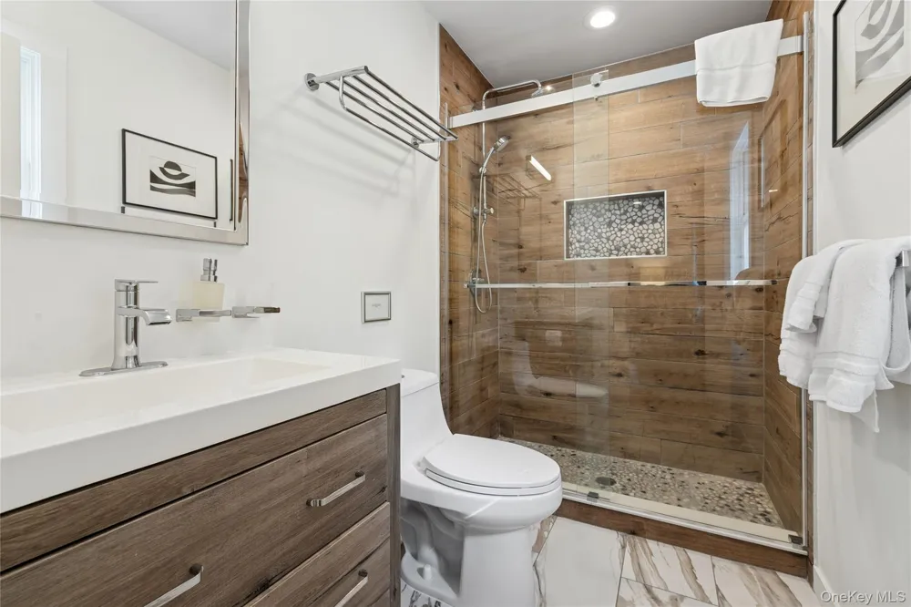 1181 FIREPLACE RD East Hampton, NY 11937