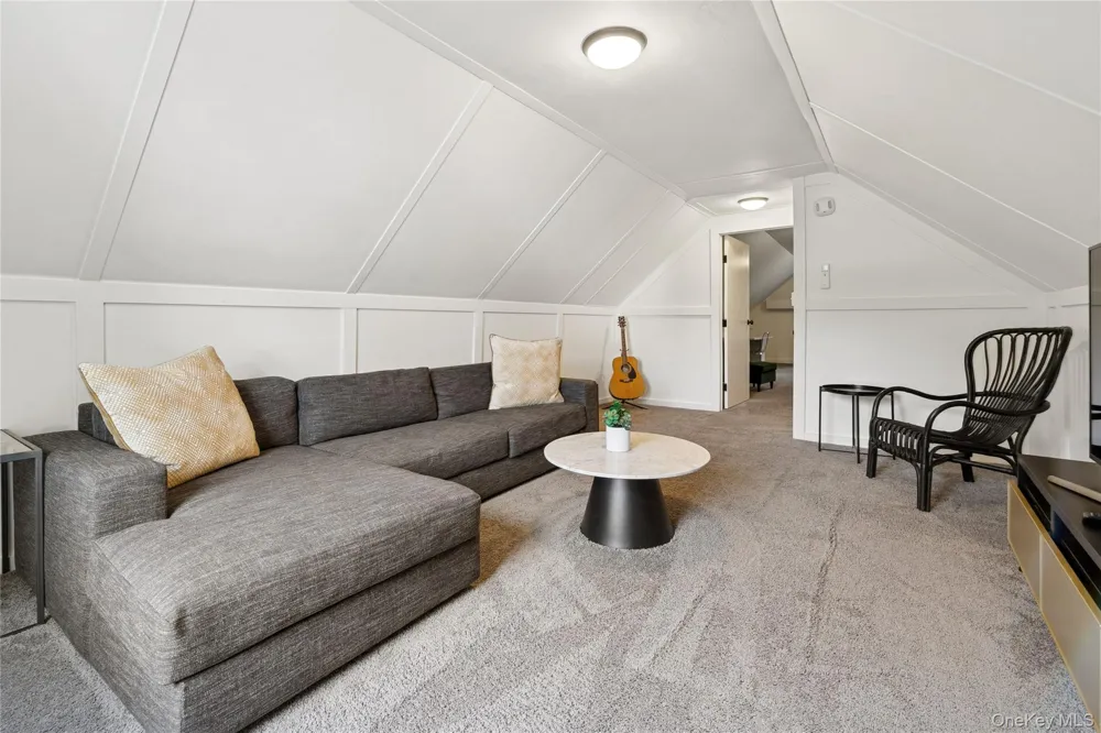 1181 FIREPLACE RD East Hampton, NY 11937