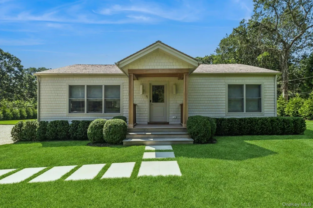 96 Town Lane East Hampton, NY 11937