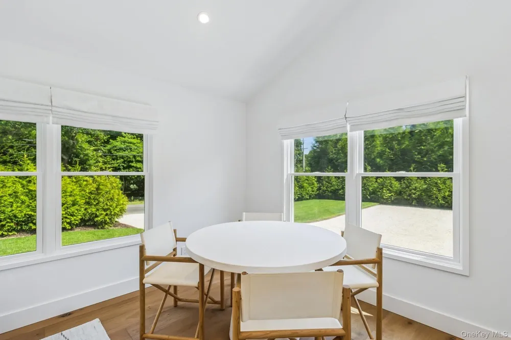 96 Town Lane East Hampton, NY 11937