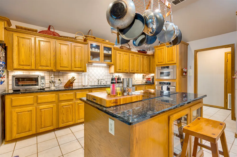 3269 An County Road 153 Palestine, TX 75801