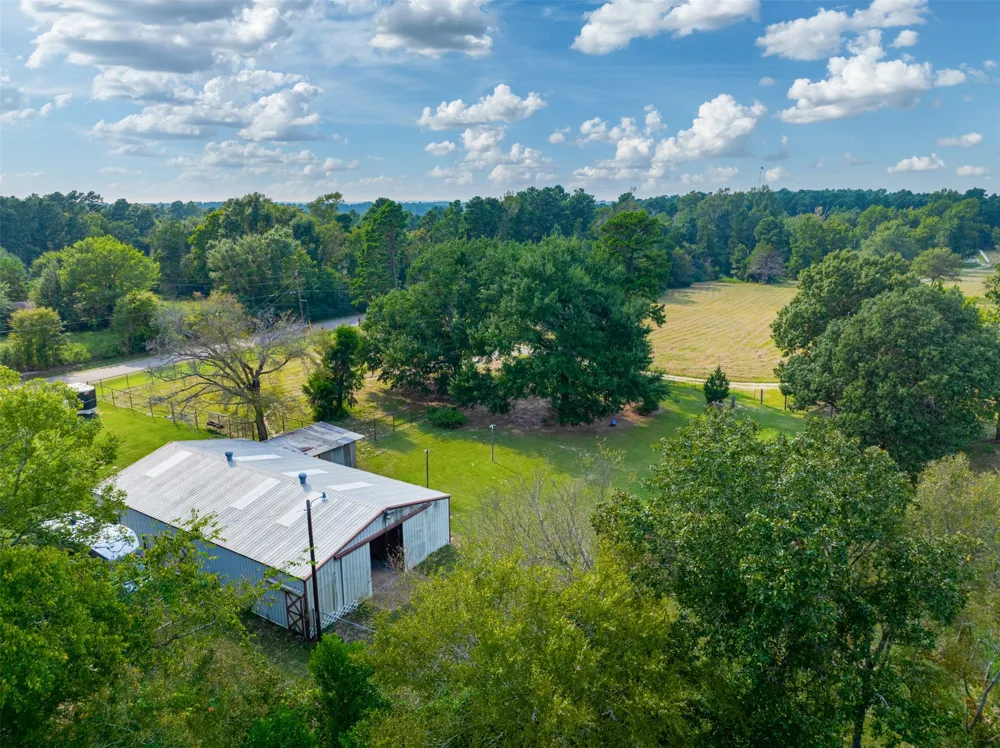 3269 An County Road 153 Palestine, TX 75801