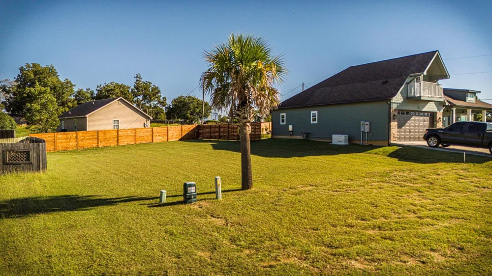 14 Treasure Point Onalaska, TX 77360
