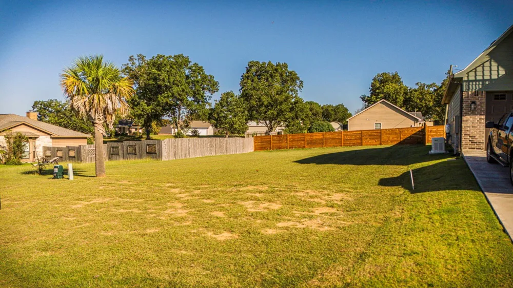 14 Treasure Point Onalaska, TX 77360