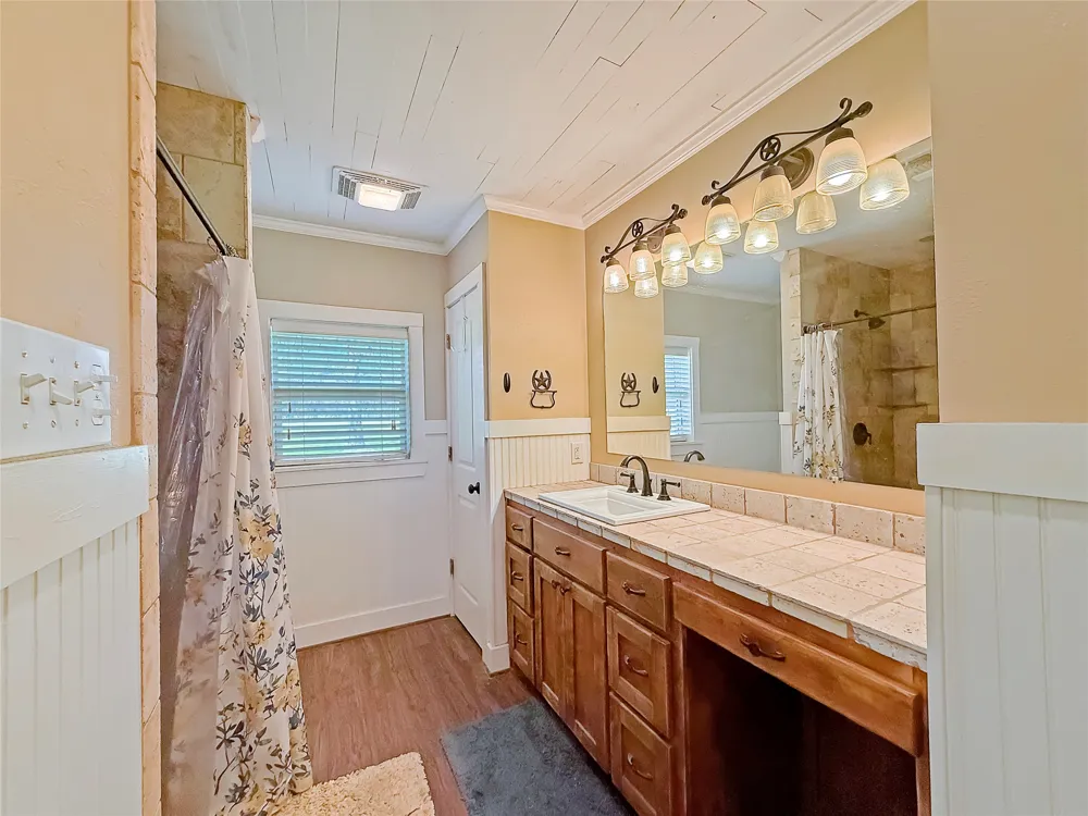 1401 Fm 112 Lexington, TX 78947