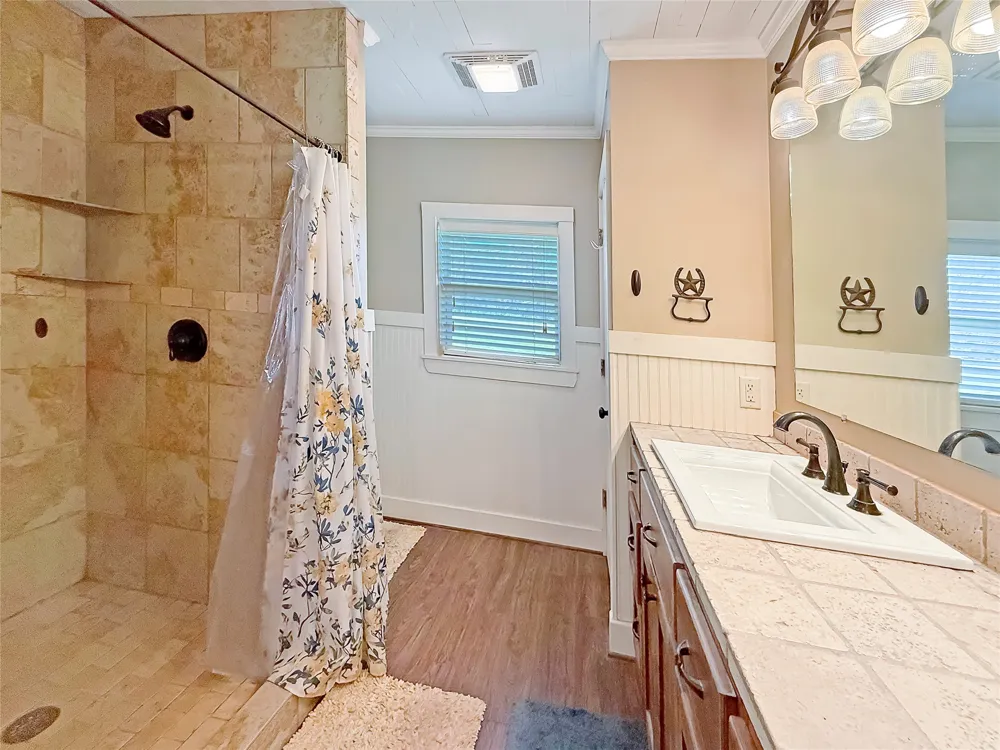 1401 Fm 112 Lexington, TX 78947