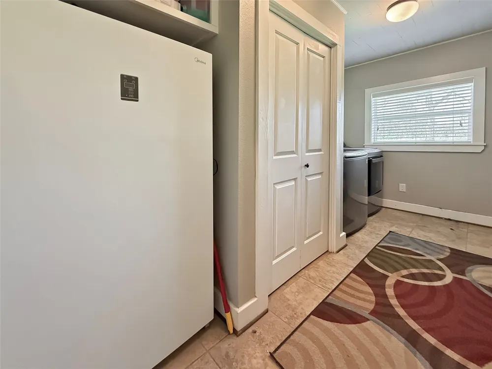 1401 Fm 112 Lexington, TX 78947