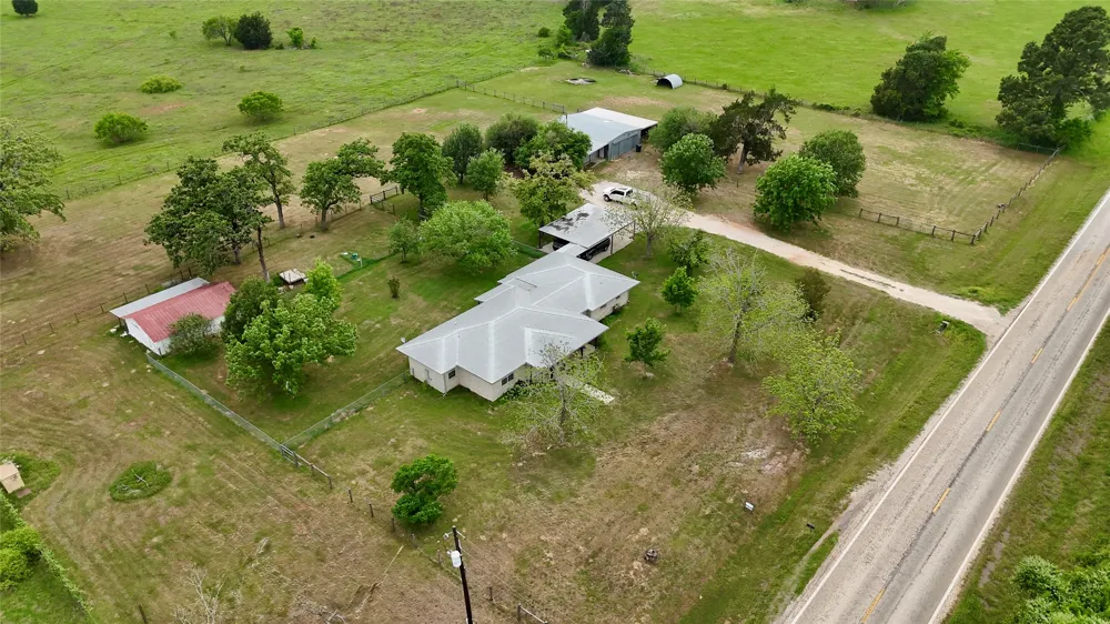 1401 Fm 112 Lexington, TX 78947